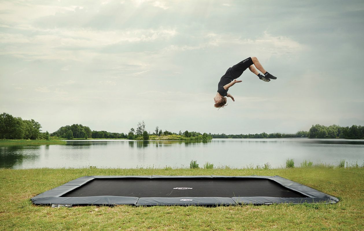 Trampoline ingraven